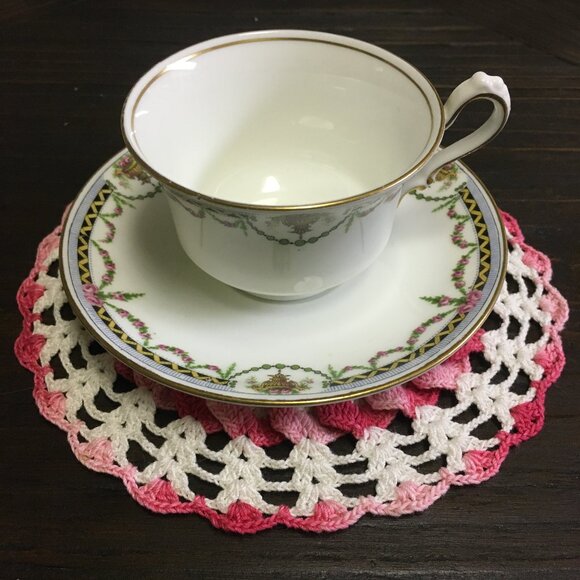 Cauldon England White Porcelain Floral Garland Teacup & Saucer - Picture 2 of 14